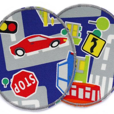 2 XL Knieflicken Autos und Verkehr aus grauem Baumwollcanvas mit buntem Stadtverkehr-Allover, jeweils 10 x 12 cm, XL Bügelflicken für Kinderhosen Unikat handmade Berlin