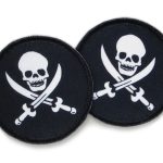 2 Piraten Totenkopf Aufnäher - 7 cm - Jolly Roger Flicken