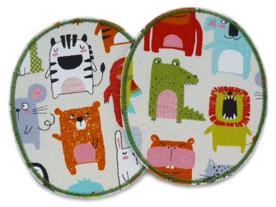 2 XL Tier-Knieflicken aus hellem Baumwollcanvas mit buntem Allover-Muster – Löwe, Bär, Zebra, Maus, Krokodil, jeweils 10 x 12 cm, Bügelflicken für Kinderhosen handmade Berlin