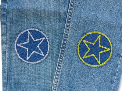 Runder Stern-Hosenflicken auf Kinderhose aufgebügelt, dunkelblauer Jeansstoff Ø 7,5 cm mit gesticktem Stern, Knieflicken Kinderhosen reparieren handmade Berlin
