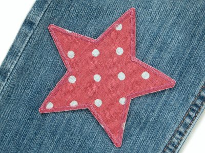 Altroser Pünktchen-Stern auf Jeanshose oder Jacke aufgebügelt, Baumwollcanvas 10 x 10 cm, Stern-Hosenflicken Kinderhosen reparieren handmade Berlin
