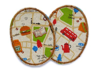 2 Citylife-Knieflicken aus hellem Baumwollcanvas mit buntem Stadtplan-Muster – Straßen, Parks, Cafés und Häuser – jeweils 6 x 8 cm, Bügelflicken für schmale Kinderhosen handmade Berlin