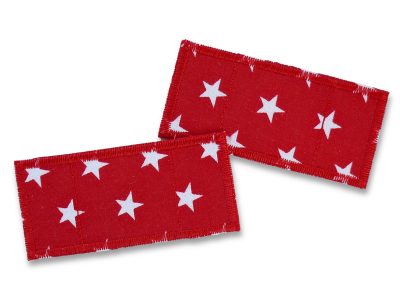 2 Pflaster-Bügelflicken Sterne rot aus Baumwollstoff, jeweils 7,5 x 3,5 cm, Hosenpflaster mit weißen Sternen auf Rot, Bügelflicken für Kinderhosen handmade Berlin