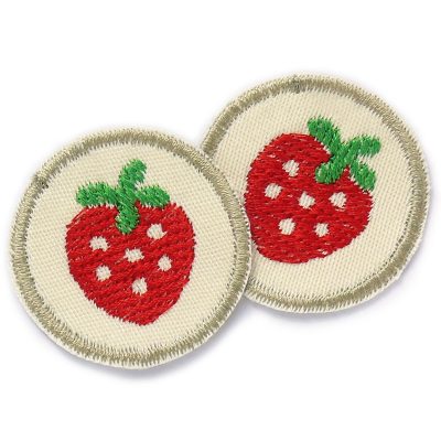 2 Erdbeere Mini Patches zum aufbügeln, gestickte rote Erdbeeren auf naturfarbenem Jeansstoff als Mini Flicken oder Accessoire