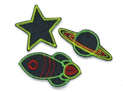 Set 3 Weltall-Bügelflicken: Neon-Rakete 7,5 x 4 cm, Neon-Saturn 7 x 3 cm und Neon-Stern 5,5 x 5,5 cm auf dunkelblauem Jeansstoff, Bügelflicken-Set für Kinderhosen handmade Berlin