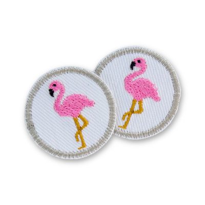 2 Flamingo Mini Patches Ø 4 cm aus weißem Jeansstoff mit gestickten rosa Flamingos, Flamingo Mini-Bügelflicken handmade Berlin