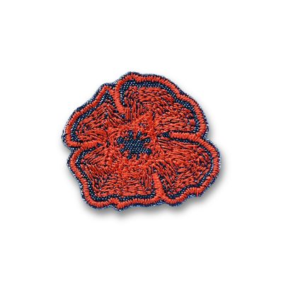 kleiner Patch zum aufbügeln mit gestickter Mohnblume, roter Mohnblüten Aufnäher aus Jeans
