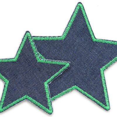 Stern Jeans grün Aufnäher Flicken zum aufbügeln, Stern Bügelflicken aus dunkelblauem Jeansstoff mit grüner Garnumrandung in 2 Größen