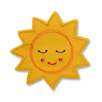 Sonne Bügelpatch aus gelbem Baumwollcanvas mit gestickter lächelnder Sonne, 8 x 8 cm, Sonne Bügelflicken Aufnäher für Jacken Shirts und Taschen handmade Berlin