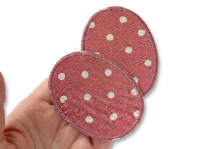 Altrosa Pünktchen-Hosenflicken, 6 x 8 cm Baumwollcanvas mit hellen Punkten, Knieflicken für schmale Hosenbeine Aufnäher handmade Berlin Piratenbande