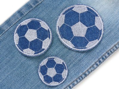 3er Set Fußball Jeansflicken blau auf Kinderhose oder Jeans aufgebügelt, alle 3 Größen Ø 4,5 cm 6 cm 7,5 cm, Kinderhosen reparieren handmade Berlin Piratenbande