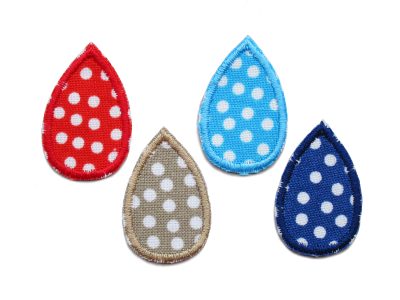4 Mini Tropfen-Bügelpatches aus Baumwollstoff mit weißen Punkten, 3,5 x 2,5 cm, in Dunkelblau Hellblau Rot Ocker, Regentropfen Aufnäher 4er Set zum Aufbügeln, handmade Berlin