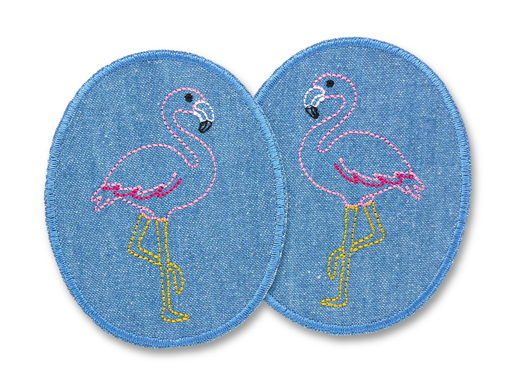 2 Flamingo Knieflicken 8 x 10 cm aus mittelblauem Jeansstoff mit rosa gestickten Flamingos, ovale Bügelflicken für Kinderhosen handmade Berlin