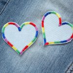 2 Jeansflicken Herz Regenbogen hellblau, 5,5 x 5 cm