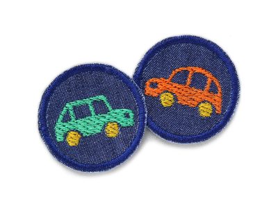 Mini Auto Patches zum aufbügeln, 2 kleine Jeansflicken aus dunkelblauem Jeansstoff mit aufgestickten Autos in grün und orange, 4 cm, handmade Piratenbande