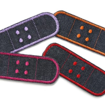 4 Jeansflicken Pflaster zum aufbügeln aus schwarzem Jeansstoff