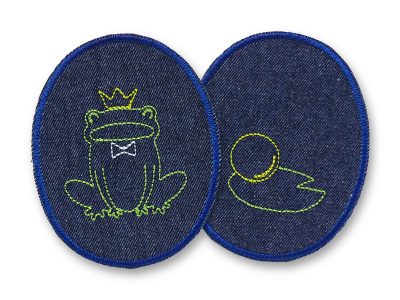 2 Knieflicken Froschkönig 8 x 10 cm aus dunkelblauem Jeansstoff – grüner Froschkönig mit Krone und goldene Kugel auf Seerosenblatt, Märchen Bügelflicken handmade Berlin